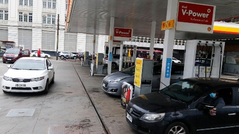 Baja el precio de la bencina en Chile