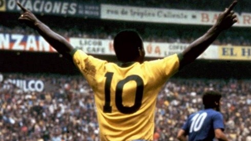 Pelé deslumbró la mundo con la 10 en la espalda e hizo famosa la camiseta