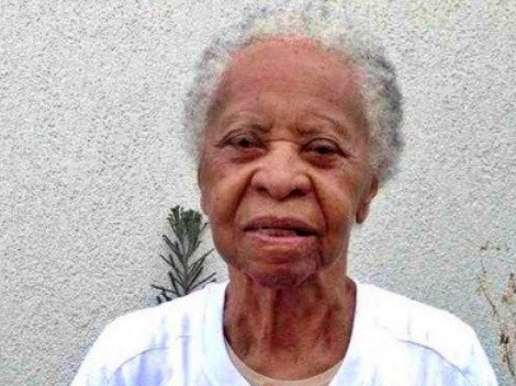 La pena de Doña Celeste: con 100 años, llora la partida de su hijo Pelé