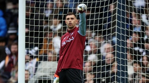 Emiliano Martínez fue suplente en el triunfo del Aston Villa ante Tottenham