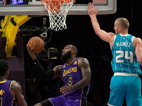 ¿A qué hora juegan los Lakers contra Charlotte Hornets?