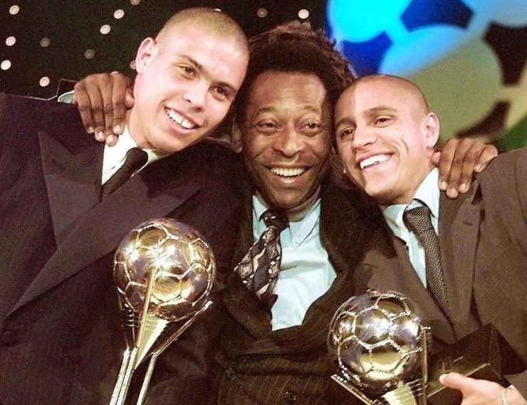 Ronaldo y Roberto Carlos no se aparecieron ni en pintura en el velorio de Pelé. | Foto: Archivo.