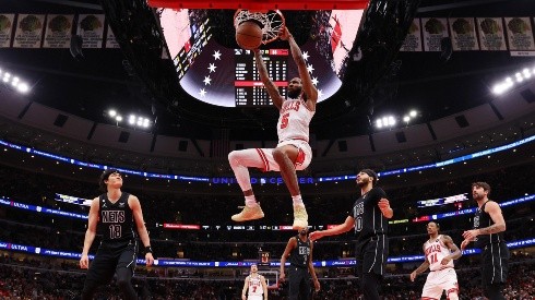 Chicago Bulls venció a los Nets y acabaron con una racha de 12 triunfos seguidos.