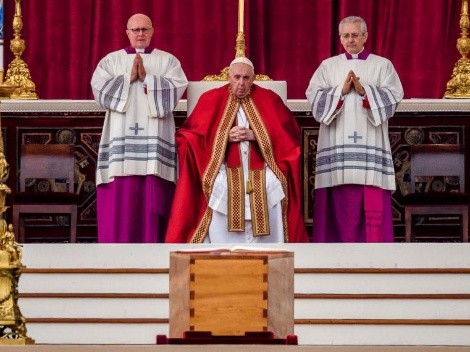 Papa Francisco lidera funeral de su predecesor Benedicto XVI
