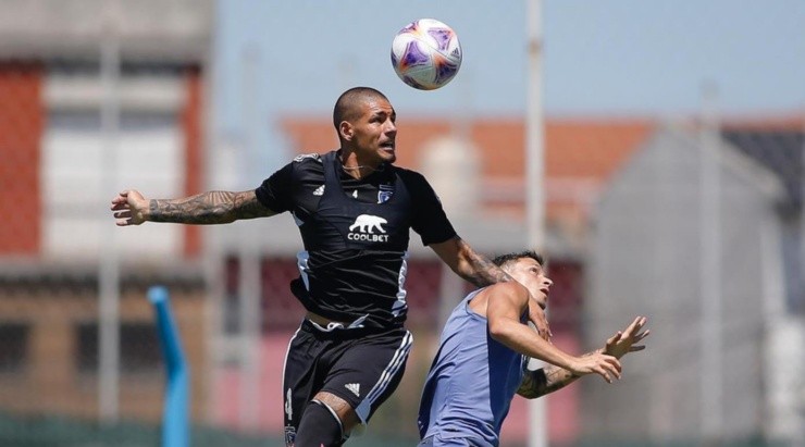 El uruguayo Alán Saldivia también vio algo de acción en el amistoso ante Racing. | Foto: Colo Colo.