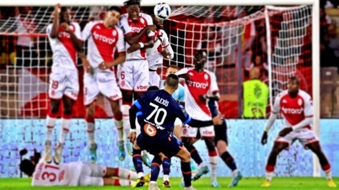 El golazo de tiro libre de Alexis al Mónaco de noviembre pasado.