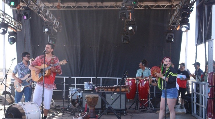 Manu Da Banda con todo el ritmo playero en Surfestival (Foto: Vale Alfaro)