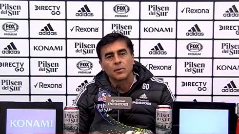 Gustavo Quinteros comenzó el año quejándose de los arbitrajes que ha tenido Colo Colo
