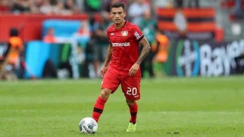 Charles Aránguiz tiene contrato con el Bayer Leverkusen hasta junio de 2023.
