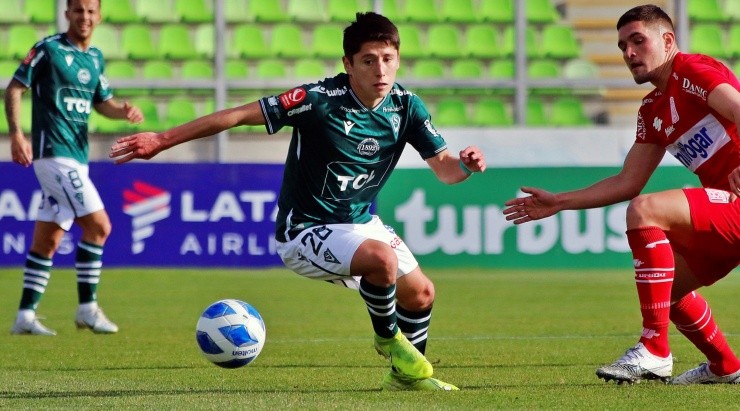Matías Plaza es una de las mayores esperanzas de Santiago Wanderers.    Foto: Agencia Uno