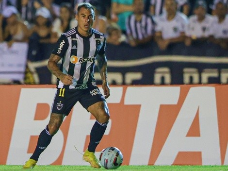 Vargas sobrevive a un calor de locos y celebra 100 partidos en Atlético