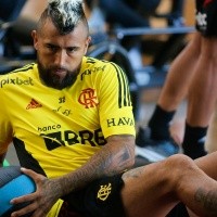 Flamengo multa a Vidal por indisciplina antes del Mundial