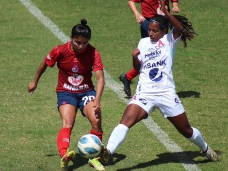 El glorioso debut con gol de Javiera Roa en Guatemala