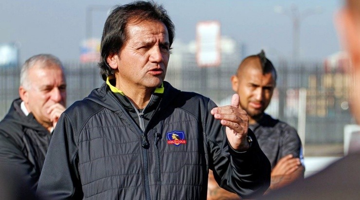 Hugo González es parte del circulo cercano de Arturo Vidal en Colo Colo. 
   Foto: Colo Colo