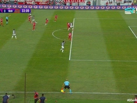 Milimétrico offside ahoga el primer grito de gol de Benegas en Colo Colo