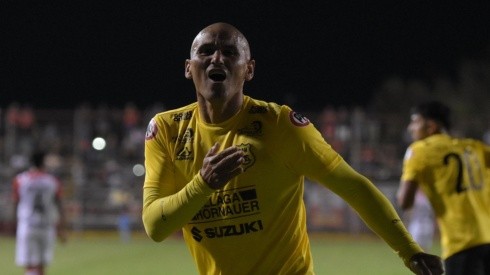 Humberto Suazo fue figura en la gran victoria de San Luis ante San Felipe en el inicio del Campeonato Ascenso.