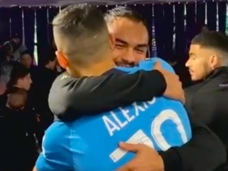 "Más feliz que la chu...": el divertido abrazo entre Alexis y Suazo