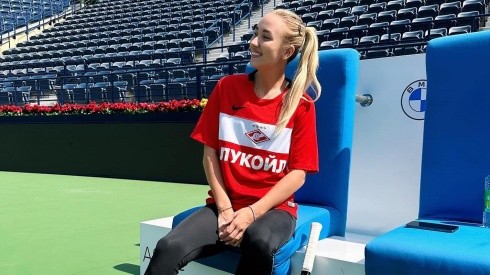 WTA funa a Potapova por usar ropa del Spartak Moscú en Indian Wells
