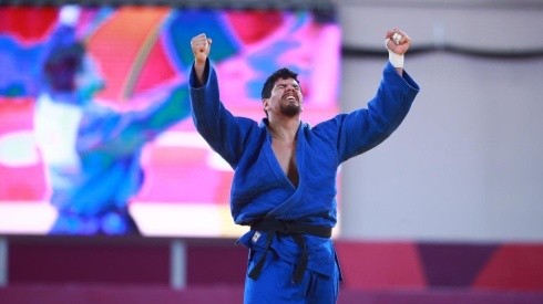 Thomas Briceño representa al deporte chileno en judo y recibe la beca