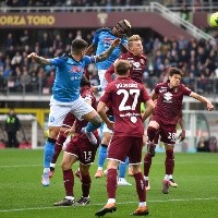 Osimhen y 'Kvaradona' hacen que el Napoli dé otro paso al título