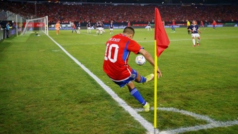 FFCh confirma: fue gol olímpico de Alexis contra Paraguay.