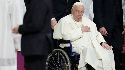 El Papa Francisco asiste a una Misa para la fiesta de la Epifanía en la Basílica de San Pedro el 6 de enero de 2023.
