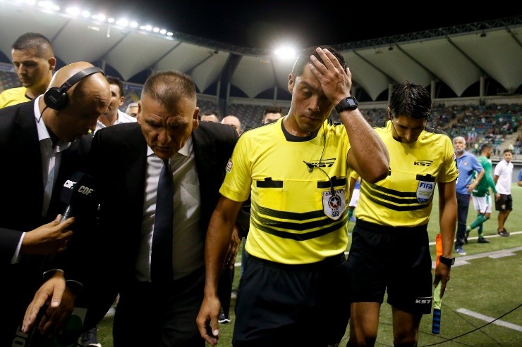 &quot;¿Serra y Mourinho? En Chile un árbitro lo hizo peor&quot; | Agencia UNO