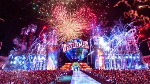 Este evento de la WWE se realiza en el SoFi Stadium de Los Angeles, en California.