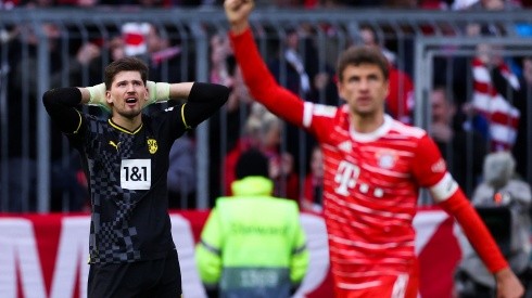 Gregor Kobel no puede creer el error que cometió en el clásico que el Bayern Múnich le ganó al Borussia Dortmund.