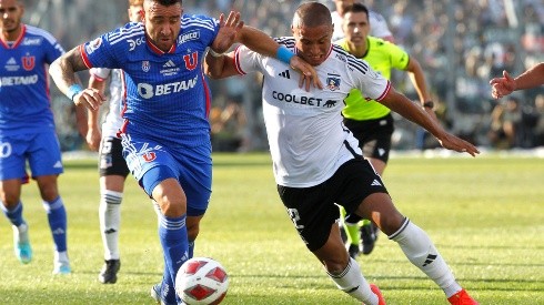 Matías Zaldivia en acción ante Leandro Benegas durante el Superclásico que terminó 0-0.