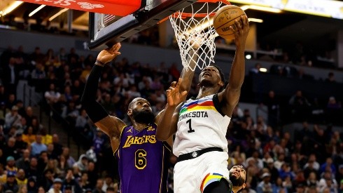Los Angeles Lakers buscan un cupo a los playoffs de la NBA.