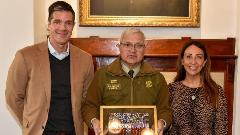 Universidad de Chile se reunió con general director de Carabineros para abordar problemática de seguridad.