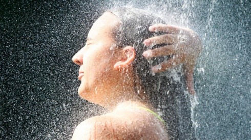 ¿Por qué no hay que ducharse a diario según un estudio de Harvard?