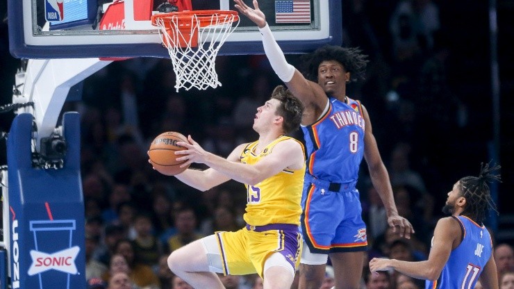The Lakers play against a direct rival in a fight to go to the playoffs.