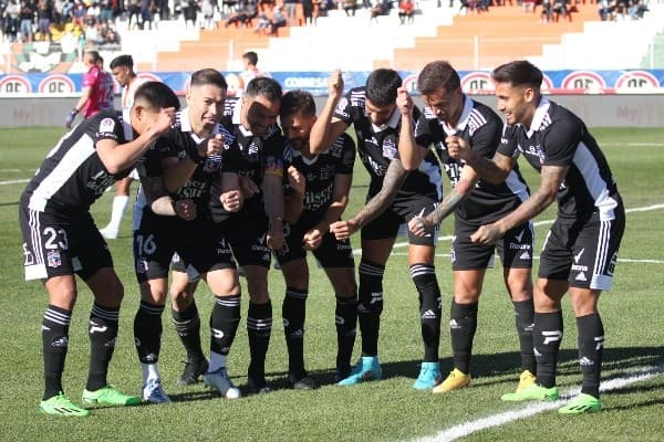 Colo Colo sumó de a tres en El Salvador. | Foto: Agencia Uno