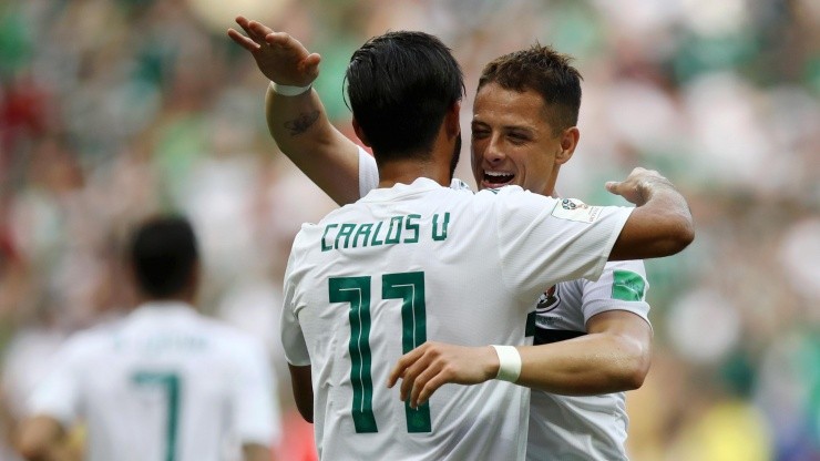 Carlos Vela y Chicharito defendiendo a la selección de México en el Mundial de Rusia 2018.