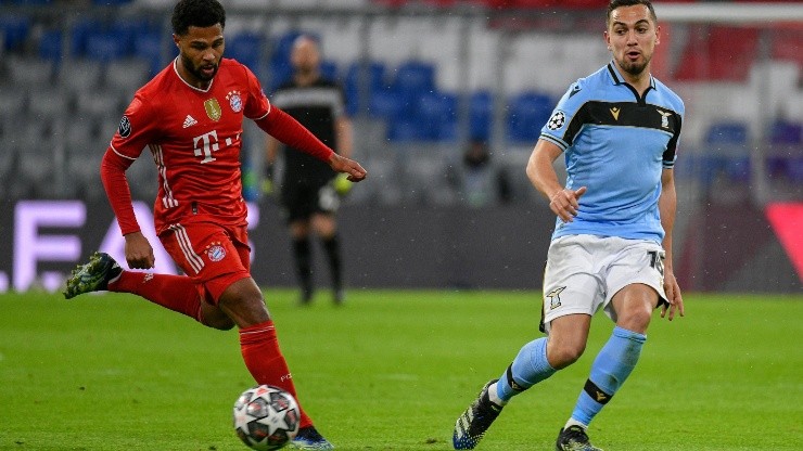Serge Gnabry dice adiós al inicio de la serie entre Bayern Munich y PSG.