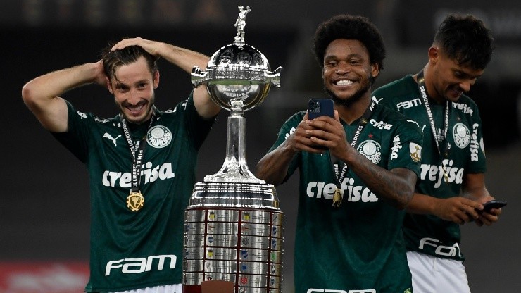 Palmeiras deberá defender su título ante la UC en los octavos de final.