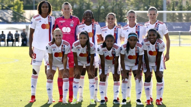 Triunfo del Olympique Lyon y Tiane Endler en el debut por la Champions Femenina.