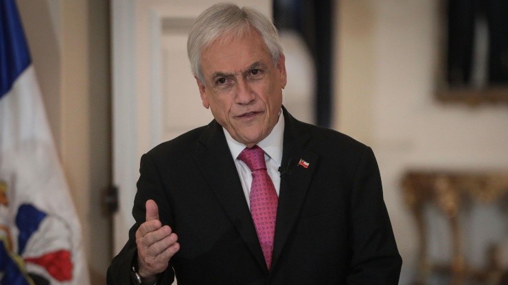 Presidente Piñera es aludido a eventual conflicto de interés en la publicación.