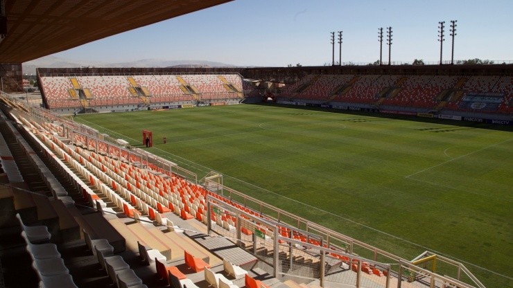 El estadio Municipal Zorros del Desierto albergará el choque eliminatorio entre Chile y Argentina si no hay novedad