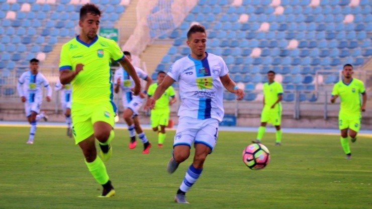 Nicolás Forttes tiene 24 años y es delantero de Lautaro de Buin, luego de jugar dos partidos por Deportes Melipilla en el presente Campeonato Nacional