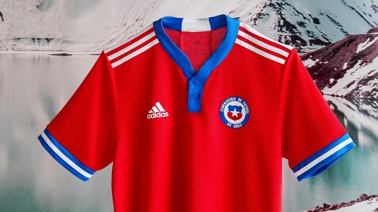 La camiseta de la Selección Chilena por fin llegará a los hinchas a contar del próximo viernes.