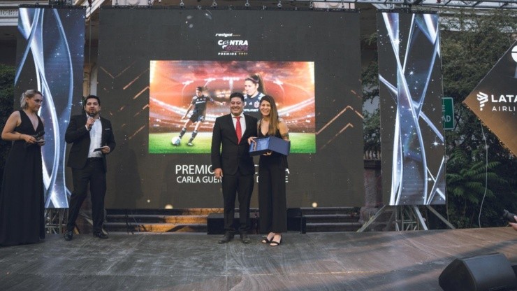 Carla Guerrero fue reconocida con el Premio a la Trayectoria adidas durante la Gala del Fútbol Femenino, los Premios Contragolpe 2021.
