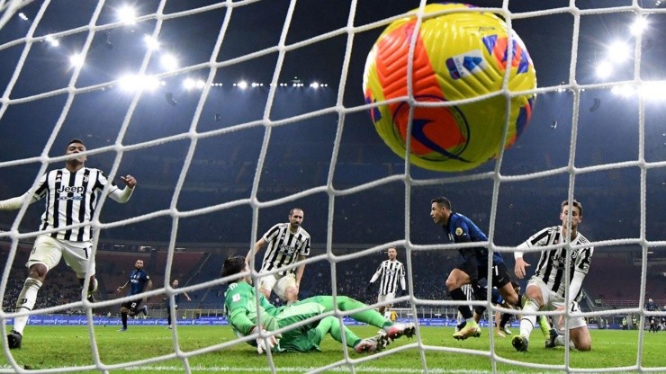 Alexis héroe con un agónico gol: Inter de Milán campeón de la Supercopa de Italia.