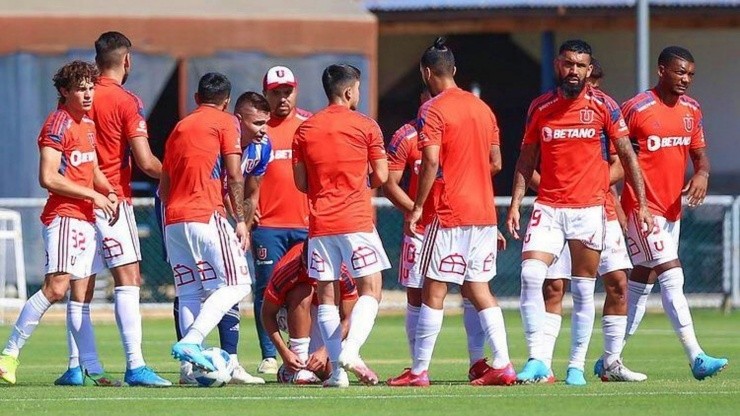 Universidad de Chile y Ñublense disputaron amistosos llenos de goles esta mañana en el CDA