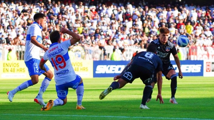 Universidad Católica y Colo Colo pusieron el balón en juego sólo 44 minutos en la última edición de la Supercopa disputada en Concepción