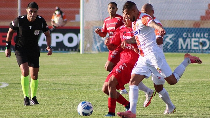 Cobresal y Ñublense animaron un duro empate en El Salvador