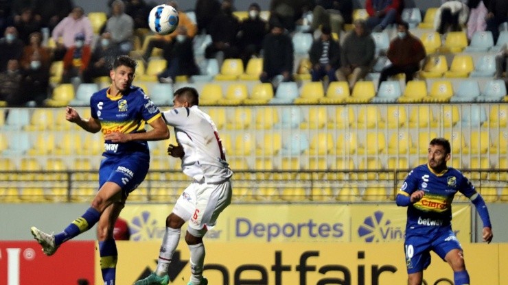 Everton luchó pero solo pudo rescatar un punto en su debut en Copa Sudamericana.