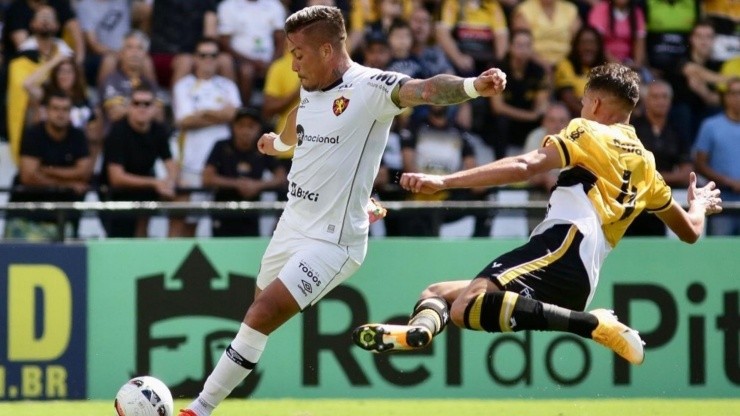 Javier Parraguez no pudo anotar en el empate del Sport Recife